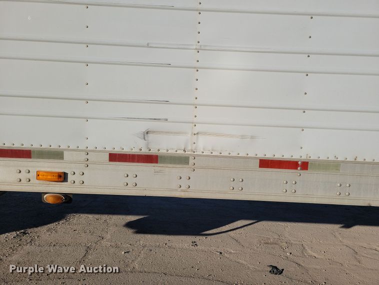 image for item DN4239 2005 Utility 3000R  refrigerated van trailer