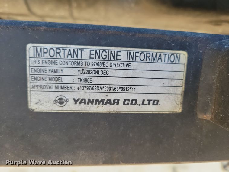 image for item DN4239 2005 Utility 3000R  refrigerated van trailer