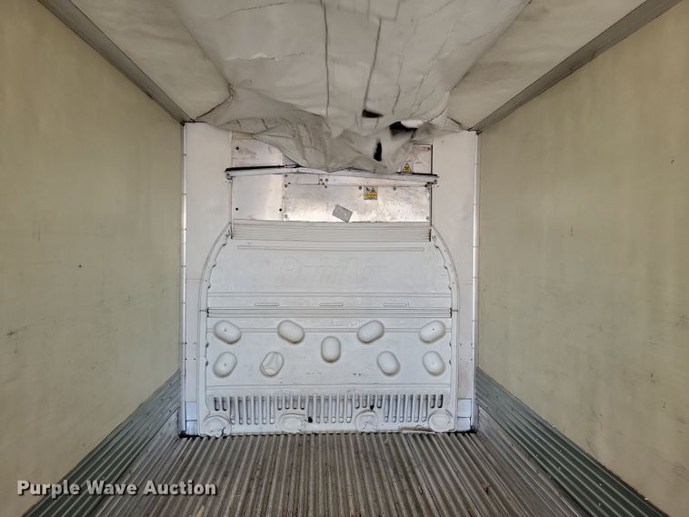 image for item DN4239 2005 Utility 3000R  refrigerated van trailer