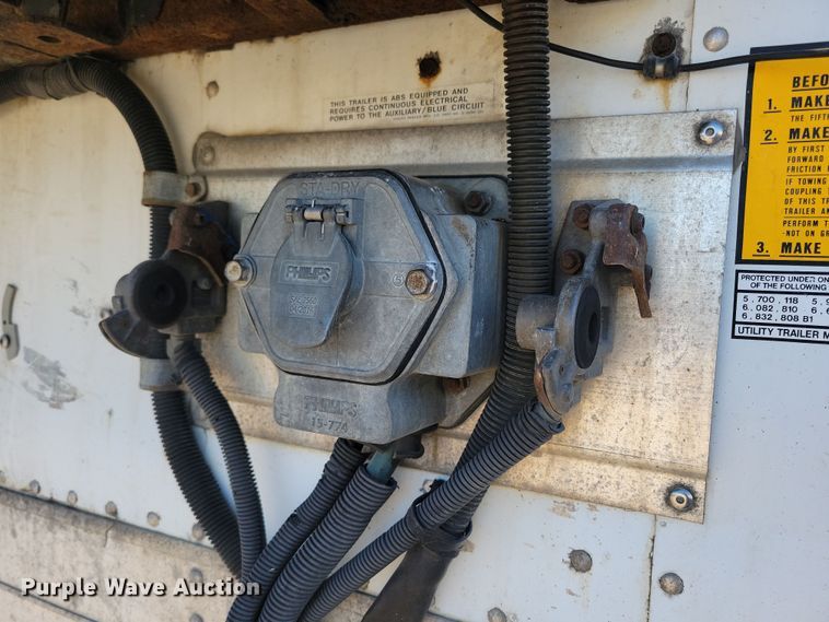 image for item DN4240 2008 Utility 3000R  refrigerated van trailer