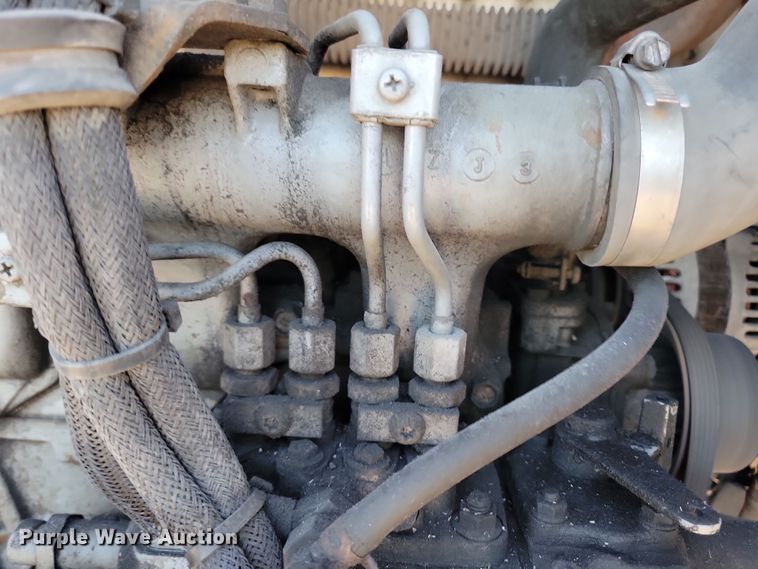 image for item DN4240 2008 Utility 3000R  refrigerated van trailer