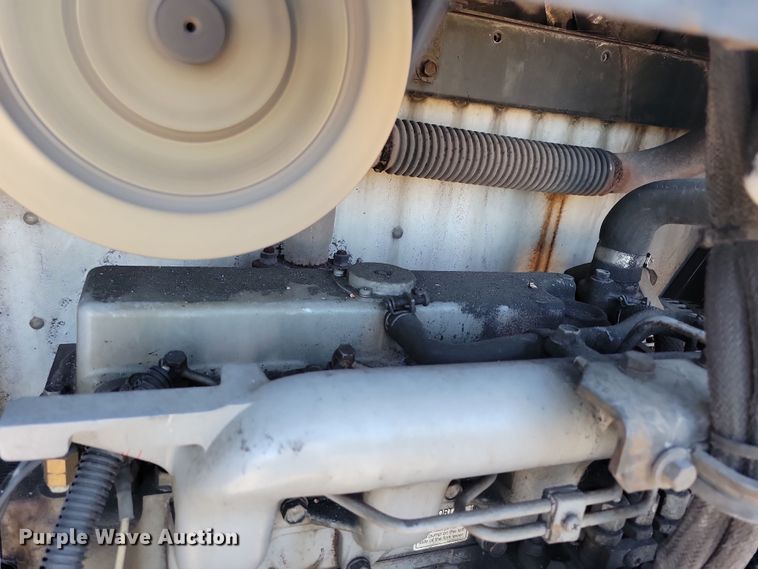 image for item DN4240 2008 Utility 3000R  refrigerated van trailer