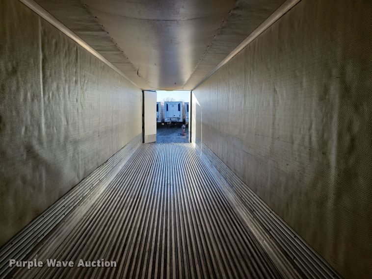 image for item DN4240 2008 Utility 3000R  refrigerated van trailer