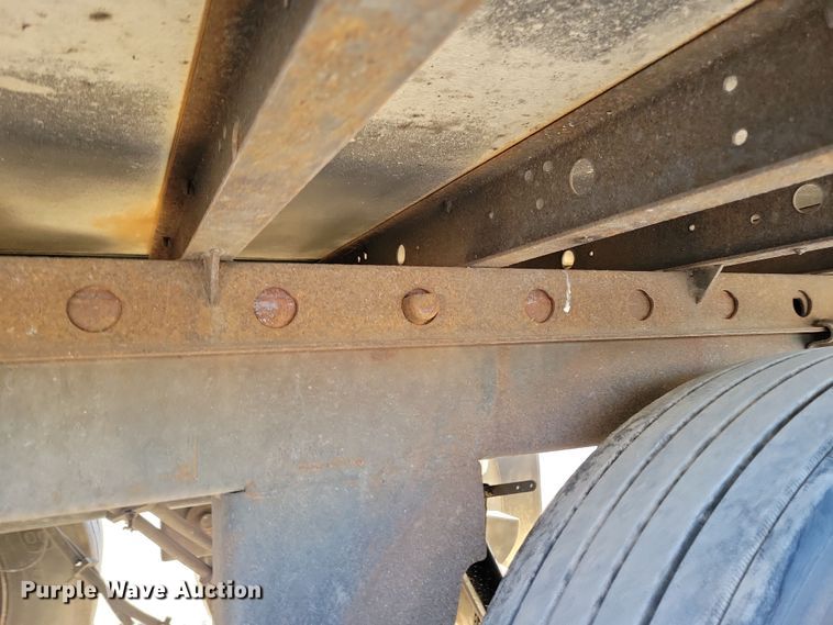 image for item DN4240 2008 Utility 3000R  refrigerated van trailer