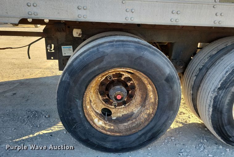 image for item DN4240 2008 Utility 3000R  refrigerated van trailer