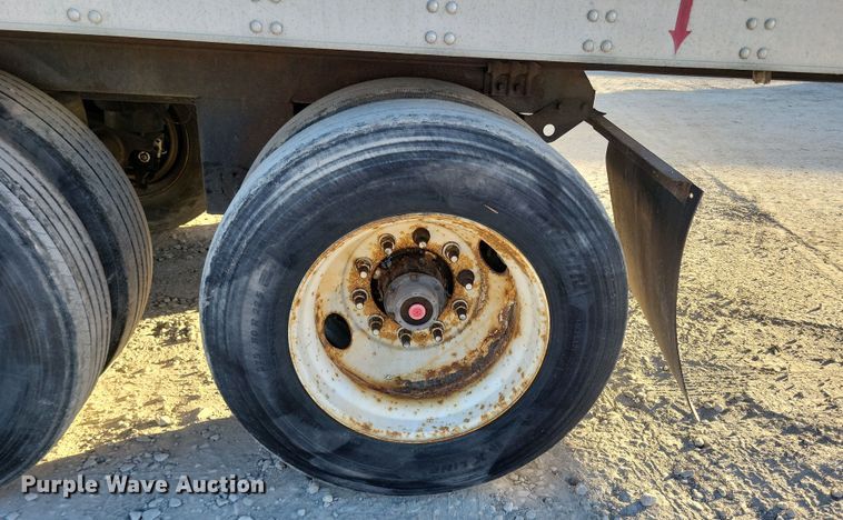 image for item DN4240 2008 Utility 3000R  refrigerated van trailer