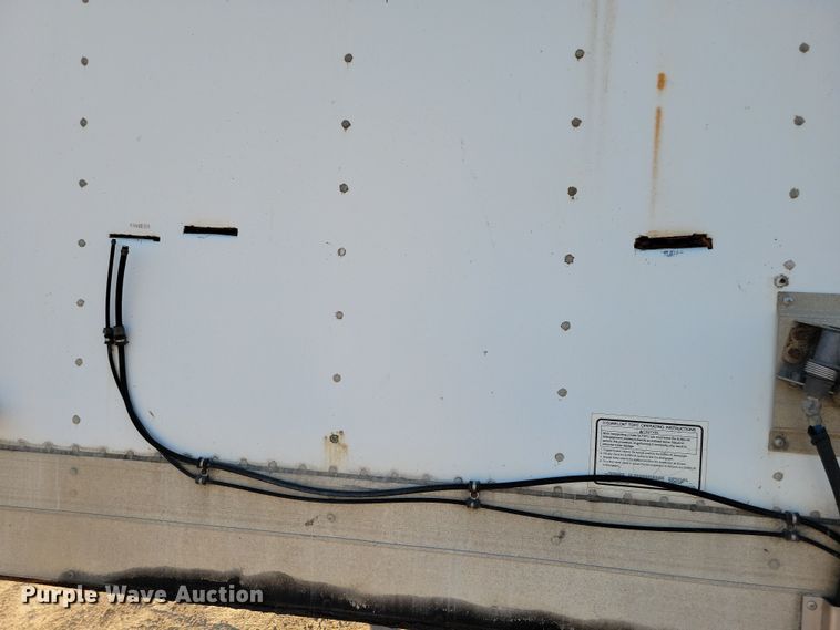 image for item DN4241 2006 Utility 3000R  refrigerated van trailer