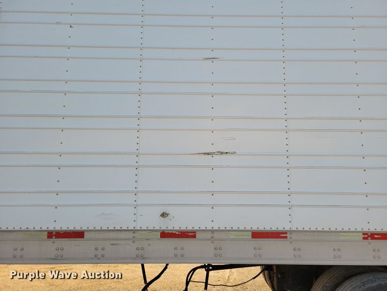 image for item DN4241 2006 Utility 3000R  refrigerated van trailer