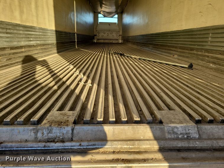 image for item DN4241 2006 Utility 3000R  refrigerated van trailer