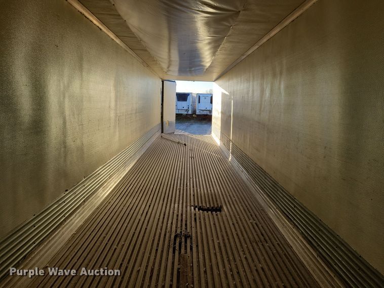 image for item DN4241 2006 Utility 3000R  refrigerated van trailer