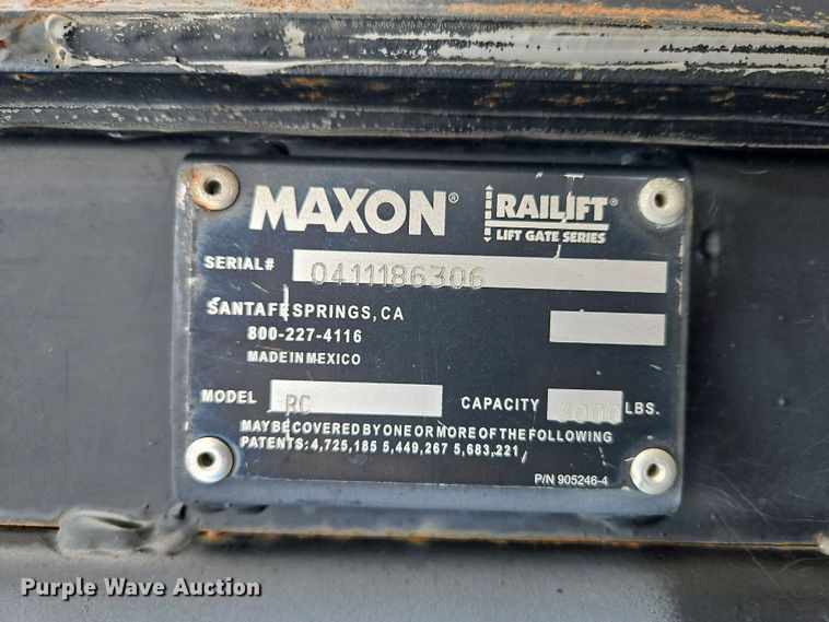 image for item DN7114 2006 GMC C5500  box truck