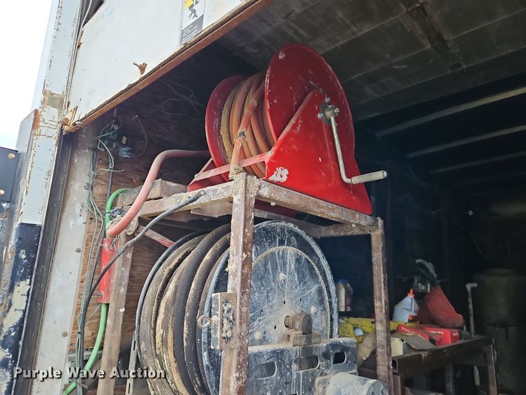 image for item DN7114 2006 GMC C5500  box truck