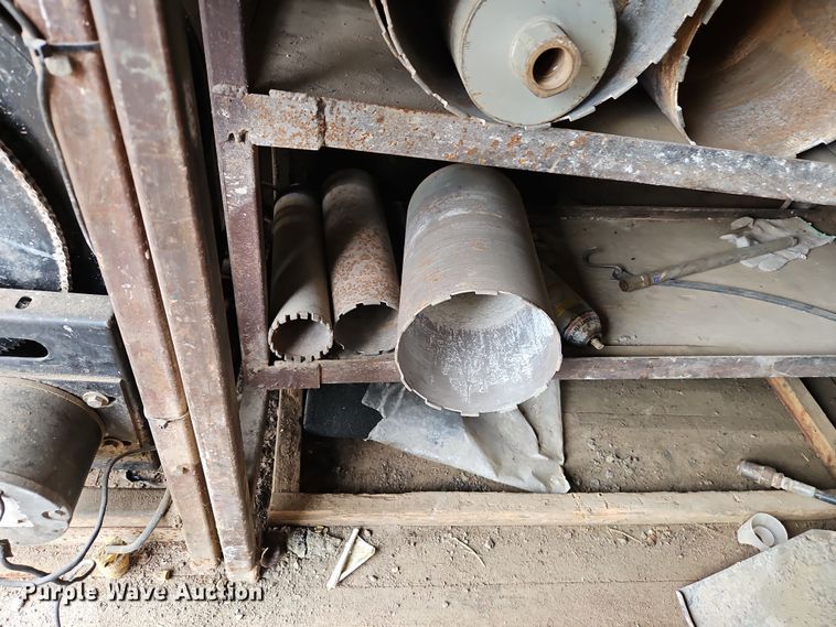 image for item DN7114 2006 GMC C5500  box truck