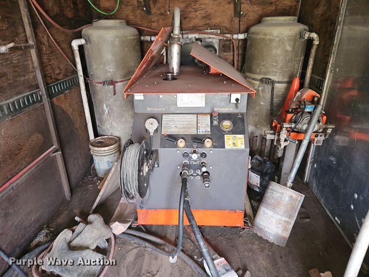 image for item DN7114 2006 GMC C5500  box truck