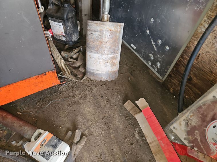 image for item DN7114 2006 GMC C5500  box truck