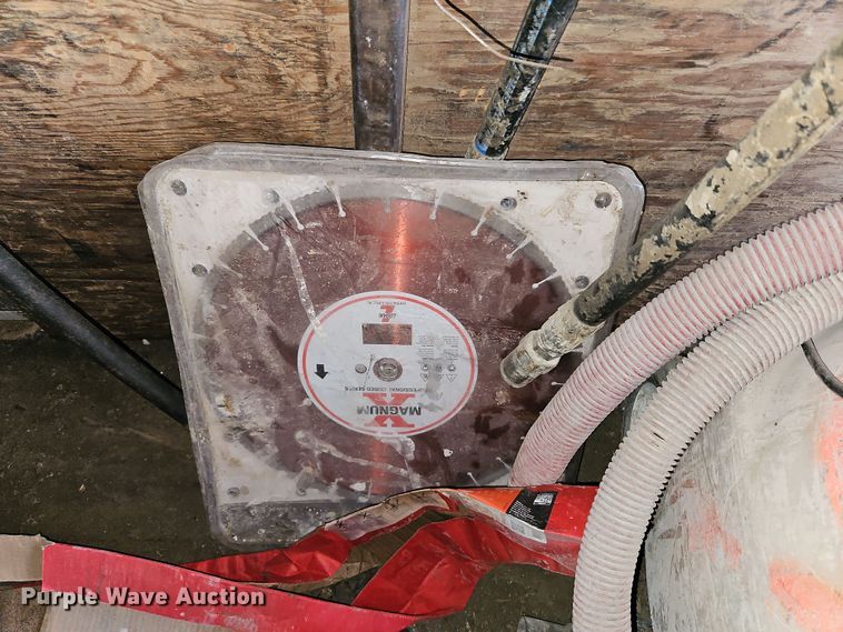 image for item DN7114 2006 GMC C5500  box truck