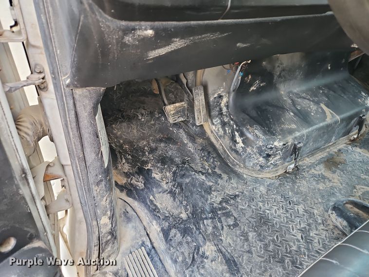 image for item DN7114 2006 GMC C5500  box truck