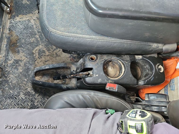 image for item DN7114 2006 GMC C5500  box truck