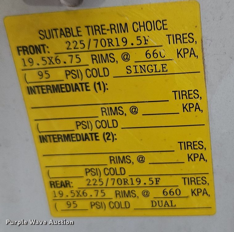 image for item DN7114 2006 GMC C5500  box truck