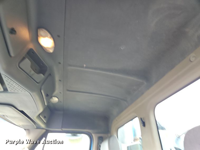 image for item DN7115 2012 Freightliner Cascadia  semi truck