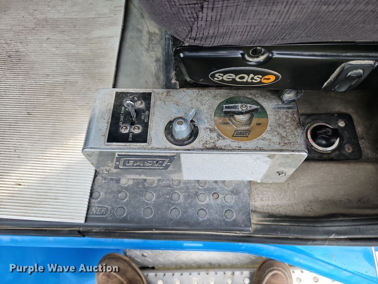 image for item DN7115 2012 Freightliner Cascadia  semi truck