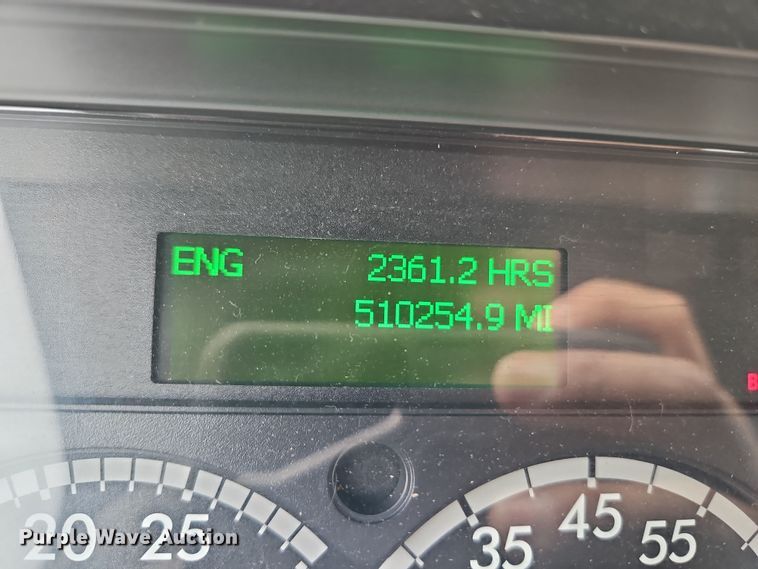 image for item DN7115 2012 Freightliner Cascadia  semi truck