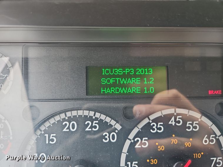 image for item DN7115 2012 Freightliner Cascadia  semi truck