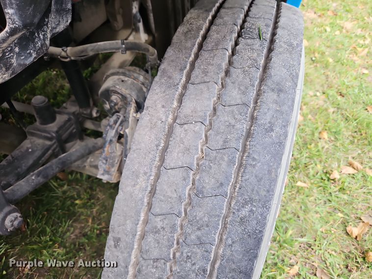 image for item DN7115 2012 Freightliner Cascadia  semi truck