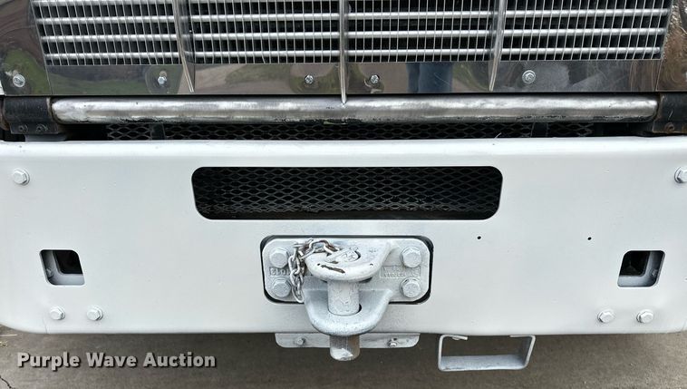 image for item DO5173 2013 Kenworth T800  semi truck