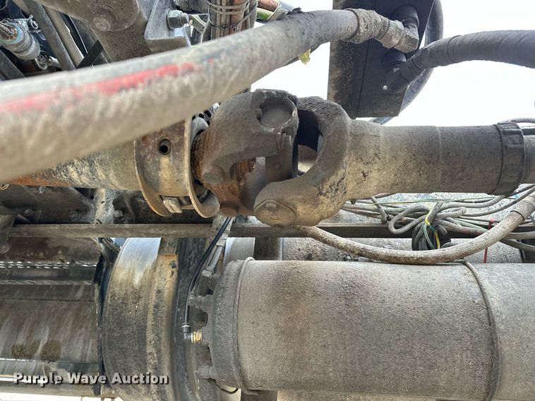 image for item DO5173 2013 Kenworth T800  semi truck