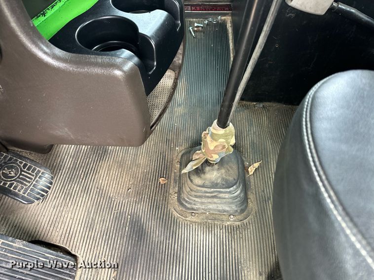 image for item DO5173 2013 Kenworth T800  semi truck