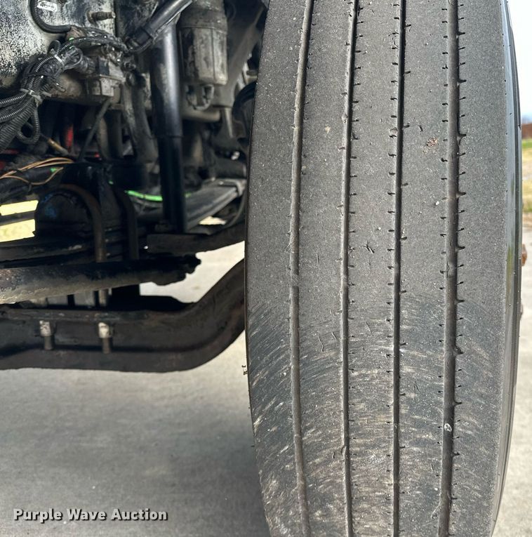 image for item DO5173 2013 Kenworth T800  semi truck