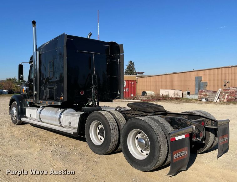 image for item DP0233 2016 Freightliner Coronado  glider kit semi truck