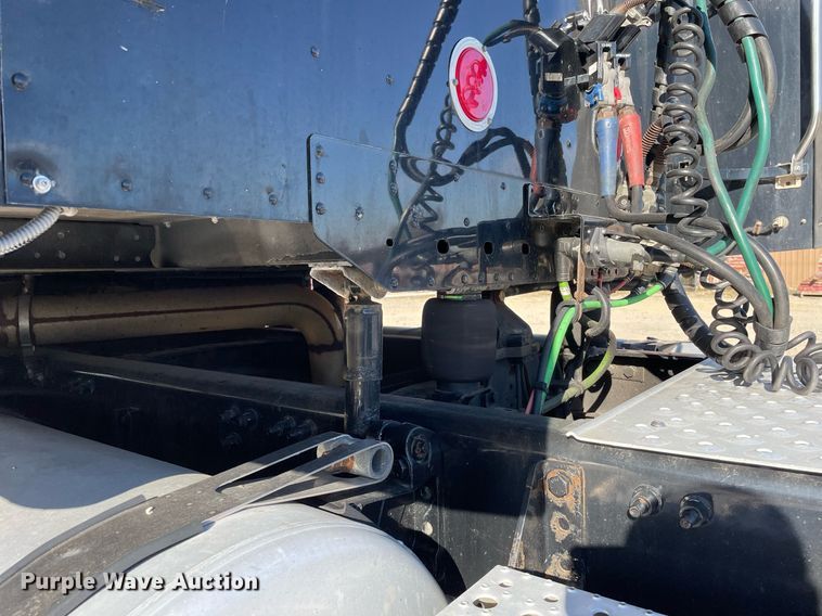 image for item DP0233 2016 Freightliner Coronado  glider kit semi truck