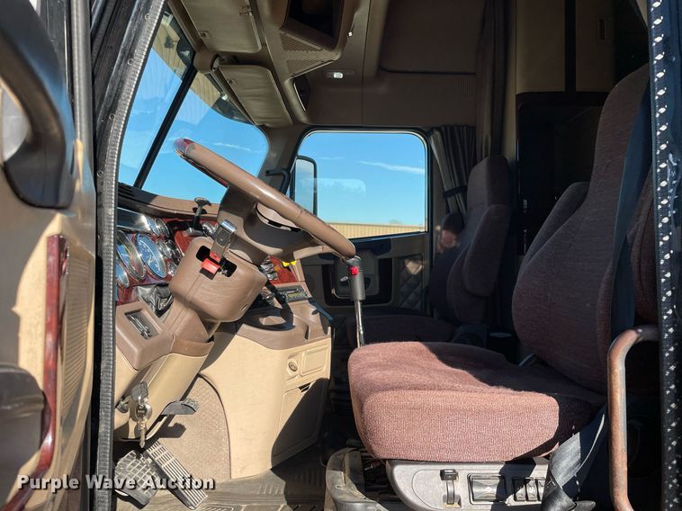 image for item DP0233 2016 Freightliner Coronado  glider kit semi truck