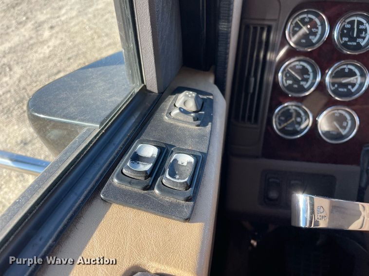 image for item DP0233 2016 Freightliner Coronado  glider kit semi truck