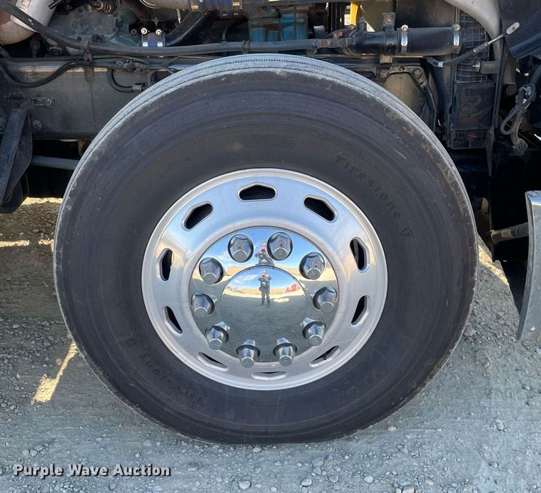 image for item DP0233 2016 Freightliner Coronado  glider kit semi truck