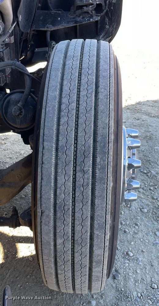 image for item DP0233 2016 Freightliner Coronado  glider kit semi truck