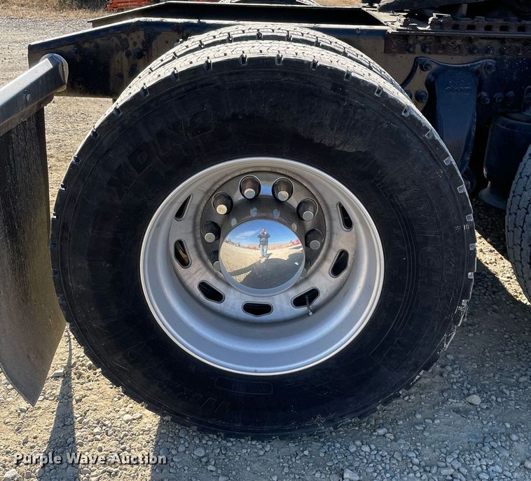 image for item DP0233 2016 Freightliner Coronado  glider kit semi truck