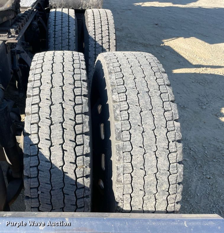 image for item DP0233 2016 Freightliner Coronado  glider kit semi truck