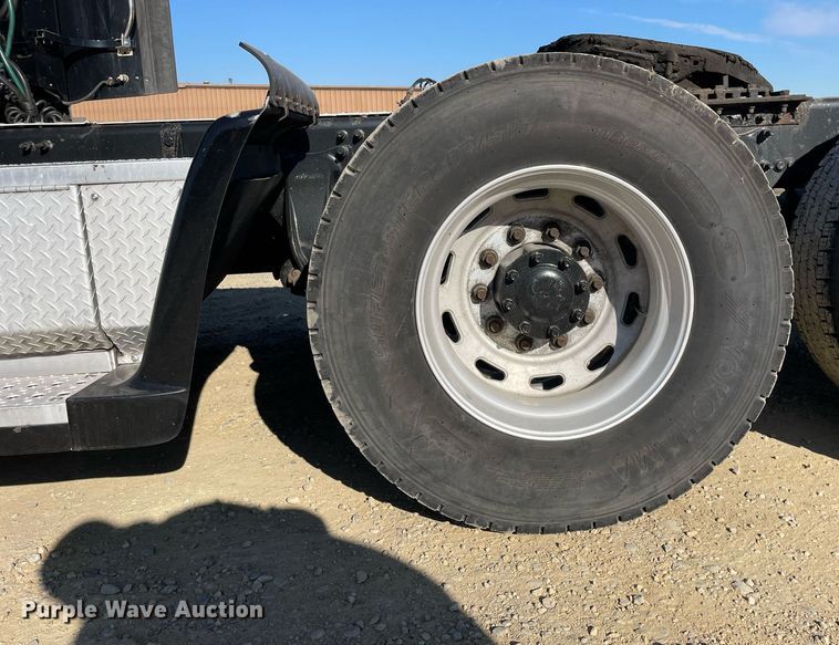 image for item DP0233 2016 Freightliner Coronado  glider kit semi truck