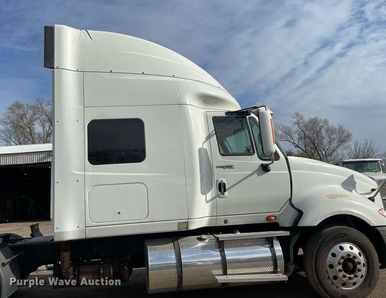 image for item DP0238 2010 International ProStar Premium  semi truck