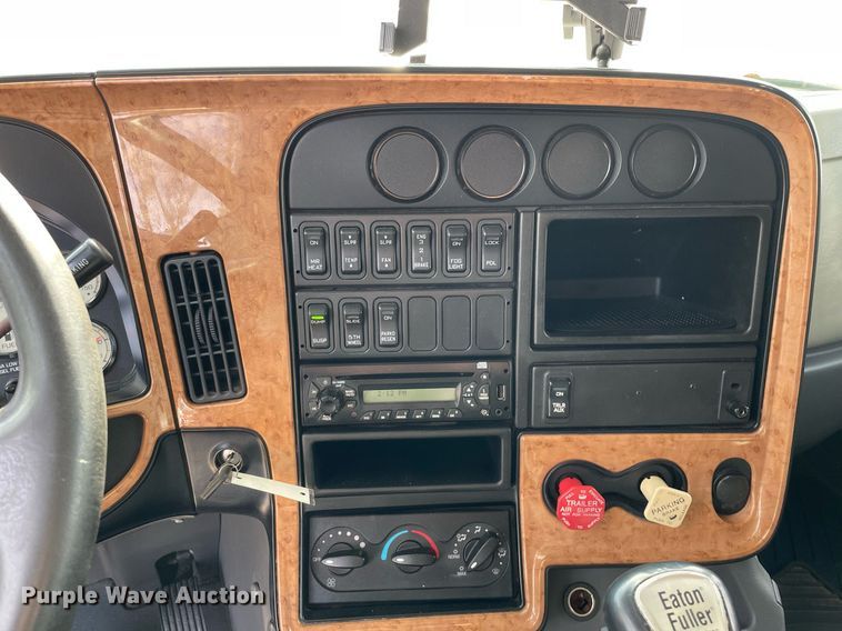 image for item DP0238 2010 International ProStar Premium  semi truck