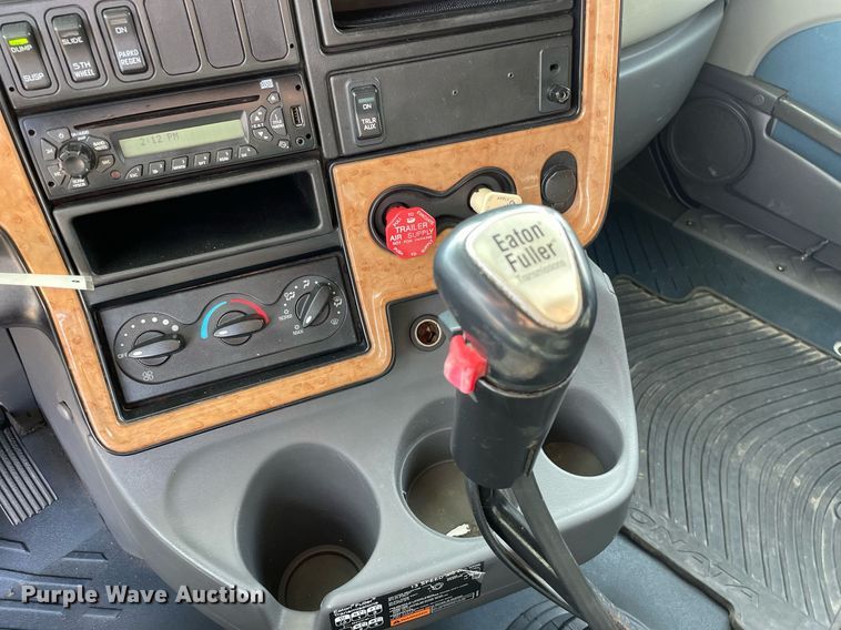 image for item DP0238 2010 International ProStar Premium  semi truck