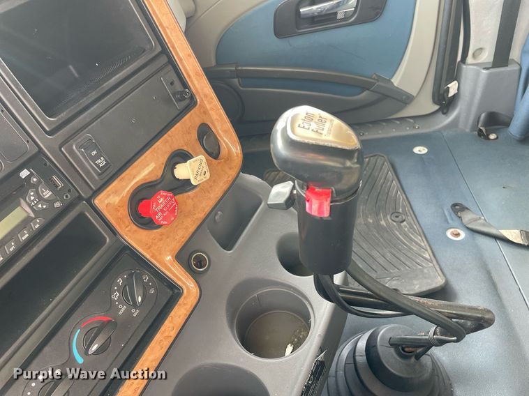 image for item DP0238 2010 International ProStar Premium  semi truck