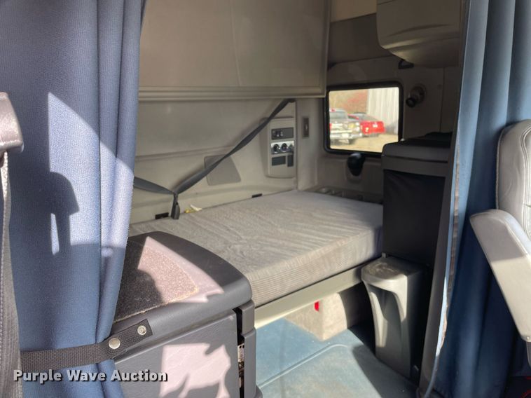 image for item DP0238 2010 International ProStar Premium  semi truck