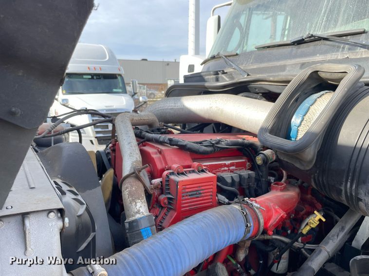 image for item DP0238 2010 International ProStar Premium  semi truck