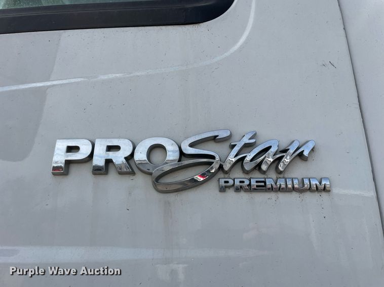 image for item DP0238 2010 International ProStar Premium  semi truck