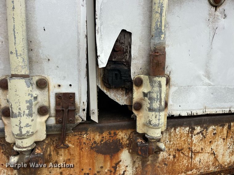 image for item DP2145 1985 Lufkin TFV-IP ST  dry van trailer