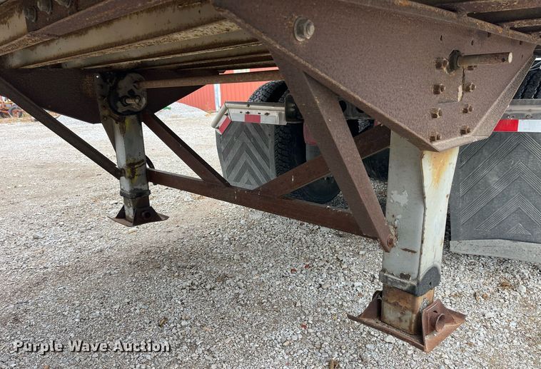 image for item DP2145 1985 Lufkin TFV-IP ST  dry van trailer